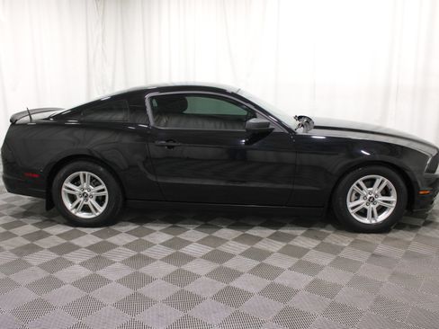 Used 2013 Ford Mustang Coupe RWD image 23