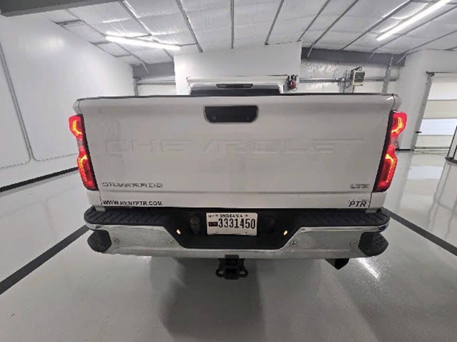 Used 2022 Chevrolet Silverado 2500 LTZ w/ LTZ Plus Package AWD/4WD image 8