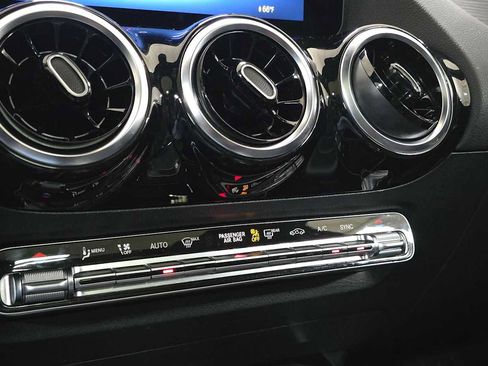 Certified 2026 Mercedes-Benz GLA 250 4MATIC image 33