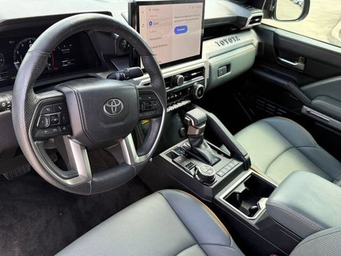 Used 2025 Toyota Tacoma 4x4 Double Cab Hybrid image 10