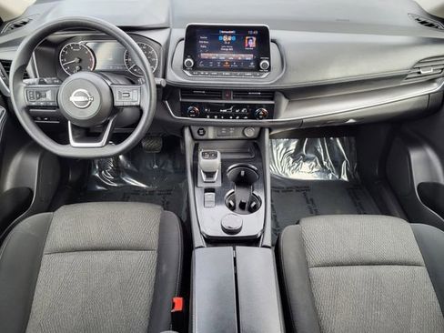 Used 2024 Nissan Rogue SV image 15