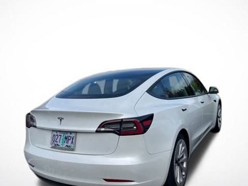 Used 2021 Tesla Model 3 Standard Range Plus image 10