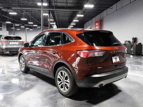 Used 2021 Ford Escape SEL AWD/4WD image 5
