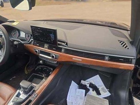 Used 2023 Audi A4 2.0T Premium w/ Convenience Package image 3