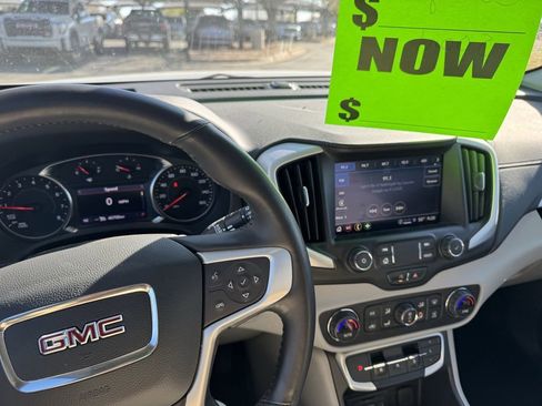 Used 2022 GMC Terrain SLT image 8