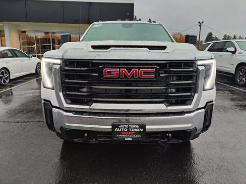 Used 2024 GMC Sierra 3500 Pro image 2
