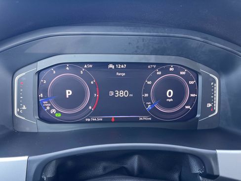 Certified 2022 Volkswagen Atlas Cross Sport SE image 11