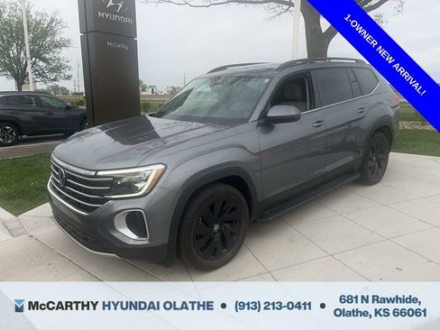 Used 2024 Volkswagen Atlas SE w/ Panoramic Sunroof Package AWD/4WD image 1