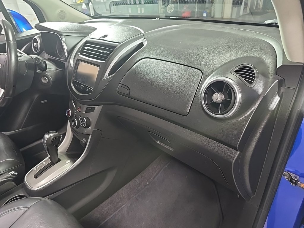 Used 2015 Chevrolet Trax LTZ w/ LPO, Protection Package AWD/4WD image 32