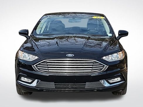 Used 2018 Ford Fusion SE image 2