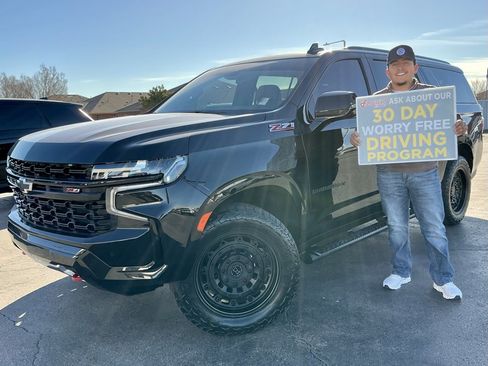 Used 2023 Chevrolet Suburban Z71 w/ Luxury Package image 1