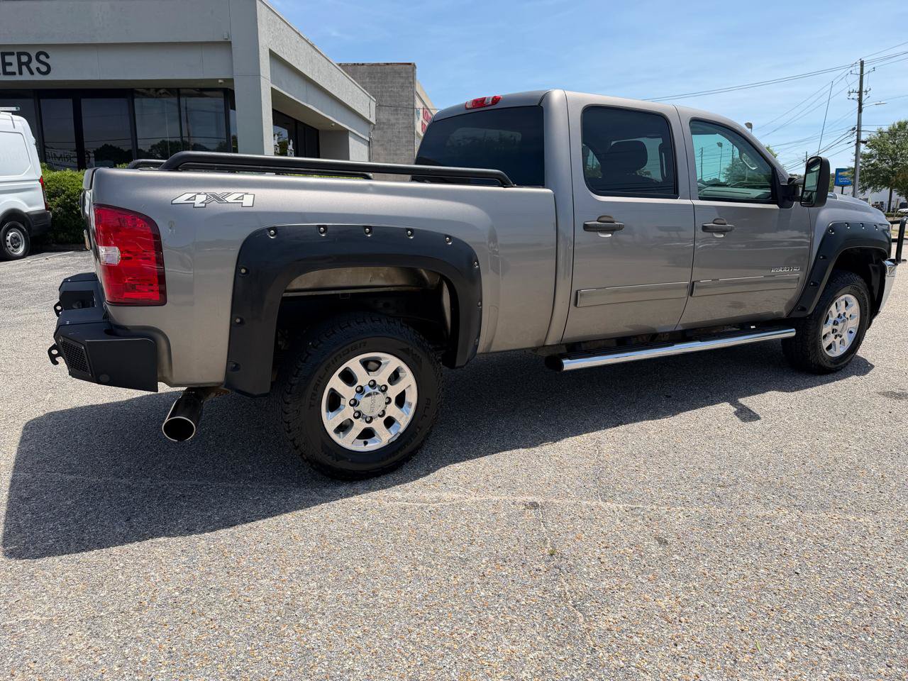 Used 2014 Chevrolet Silverado 2500 LT w/ Interior Plus Package AWD/4WD image 23