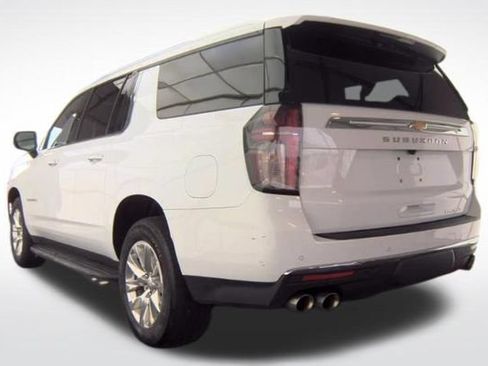 Used 2023 Chevrolet Suburban Premier AWD/4WD image 11