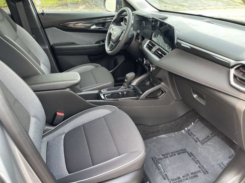 Used 2026 Chevrolet TrailBlazer LS w/ LS Convenience Package FWD image 17