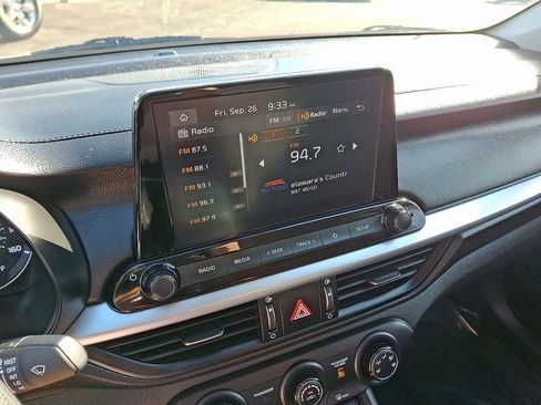 Used 2022 Kia Forte LXS image 16