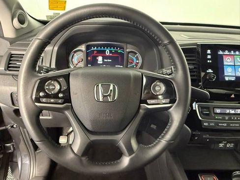 Used 2019 Honda Pilot Touring image 17