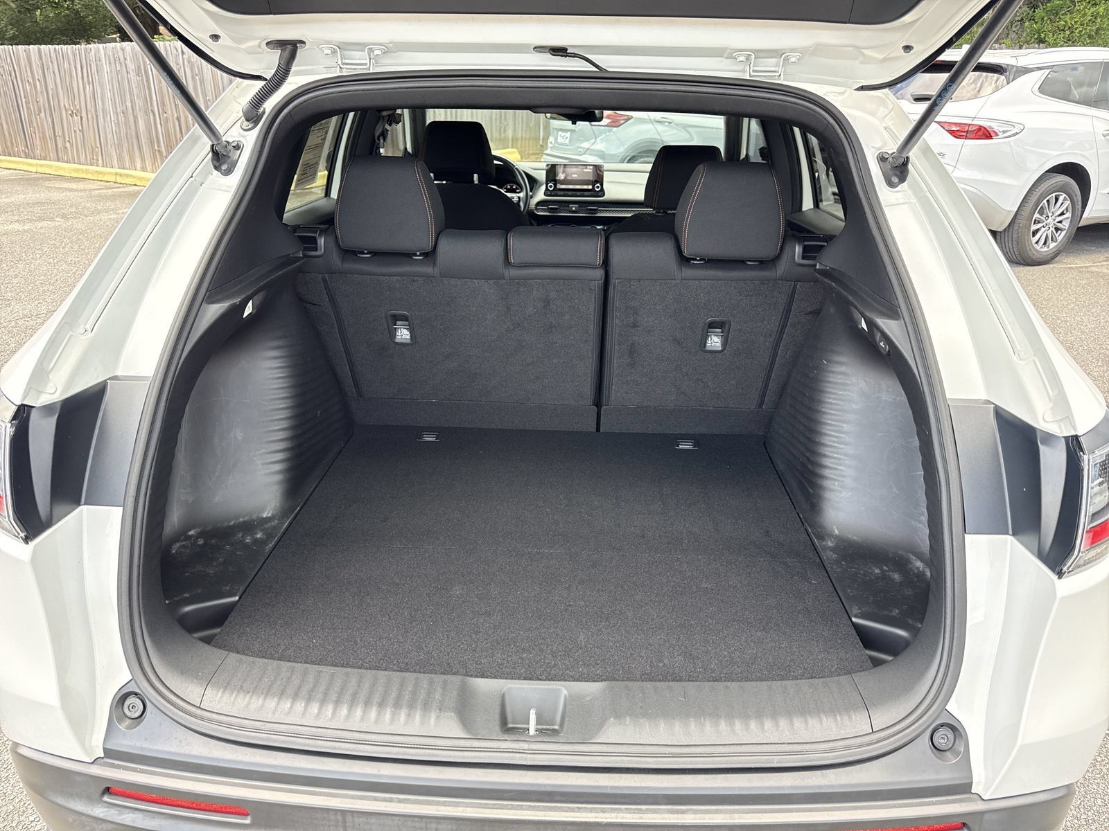 Used 2023 Honda HR-V Sport image 32