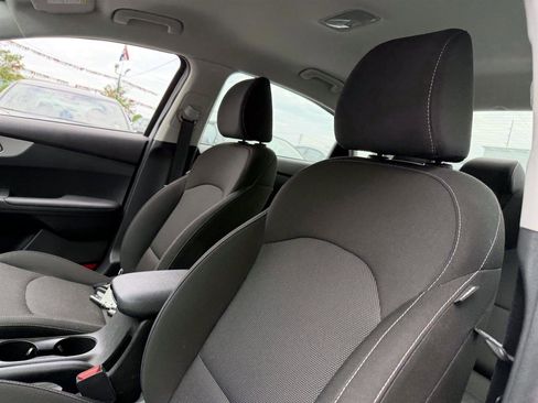 Used 2023 Kia Forte LXS FWD image 9