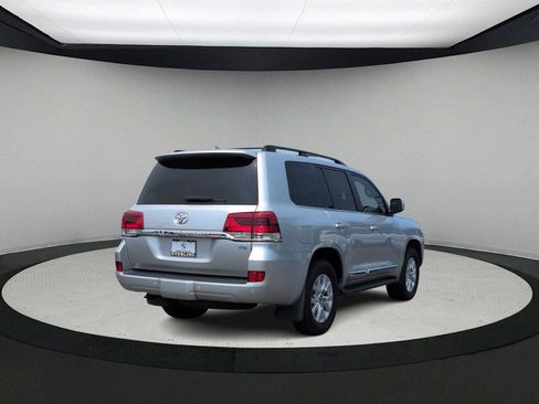 Used 2018 Toyota Land Cruiser AWD/4WD image 8