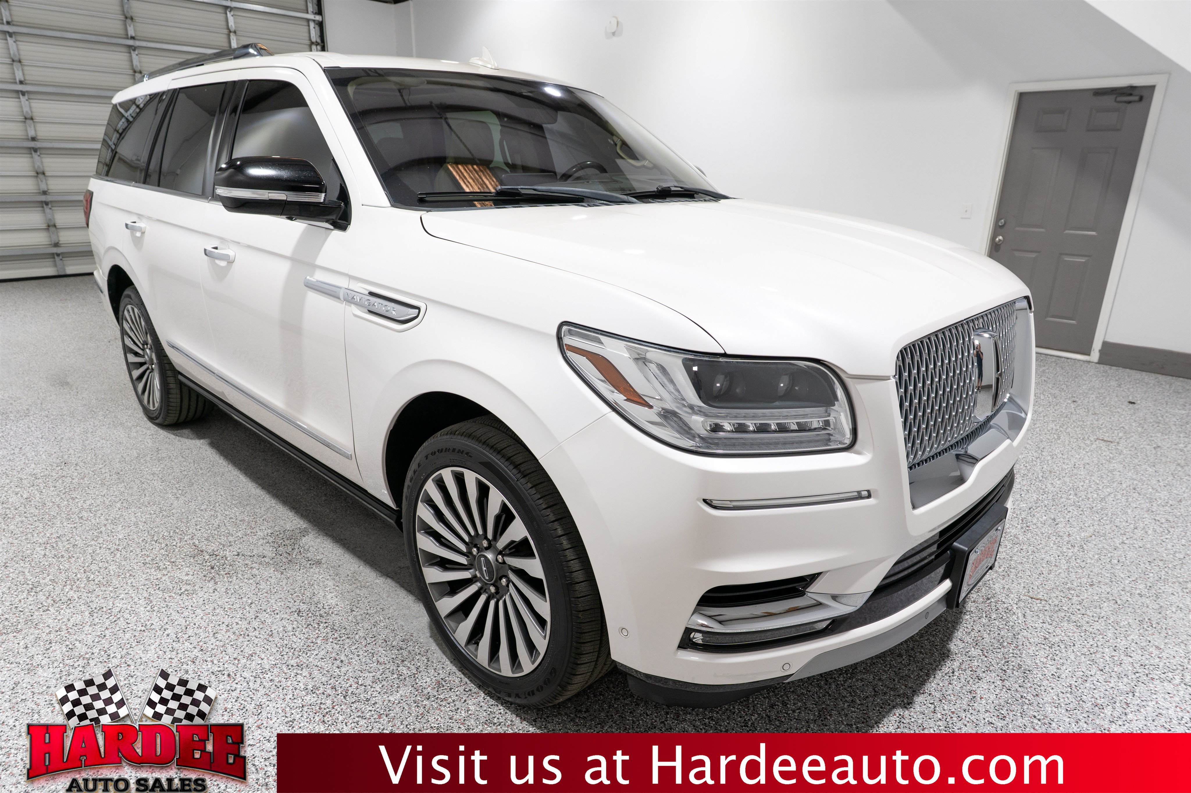 Used 2019 Lincoln Navigator Reserve AWD/4WD image 6