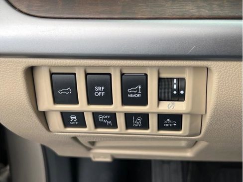 Used 2017 Subaru Outback 2.5i Limited image 19