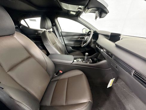 New 2026 MAZDA MAZDA3 2.5 S Hatchback w/ Premium Pkg FWD image 40