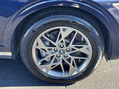 Used 2025 Genesis GV70 2.5T image 12