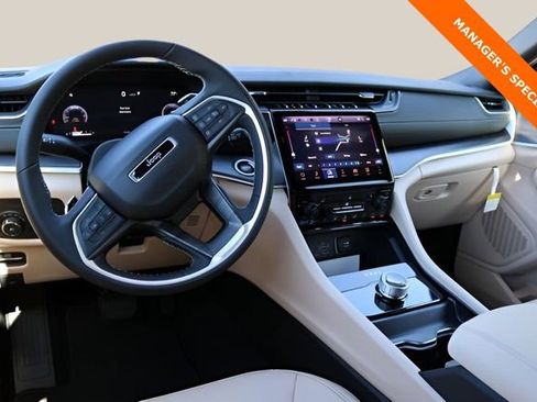 New 2025 Jeep Grand Cherokee L Limited image 13