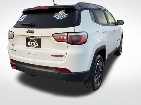 Used 2024 Jeep Compass Trailhawk AWD/4WD image 10