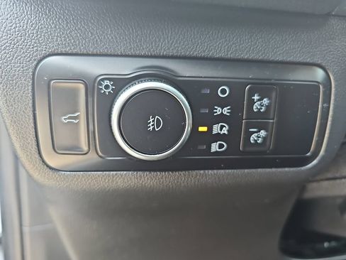 Used 2025 Ford Escape ST-Line Select AWD/4WD image 25