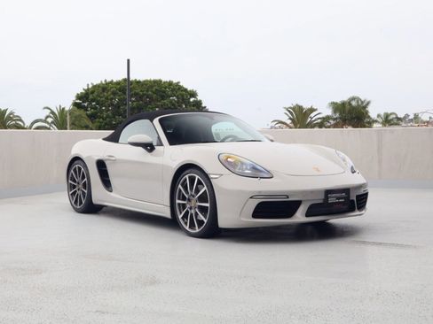 Certified 2023 Porsche 718 Boxster image 8
