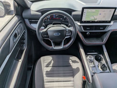 Used 2025 Ford Explorer ST-Line AWD/4WD image 17