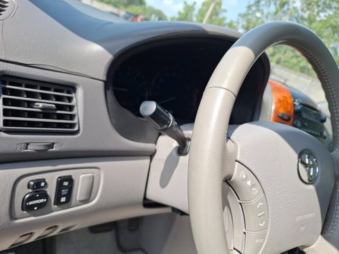 Used 2006 Toyota Sienna XLE FWD image 18
