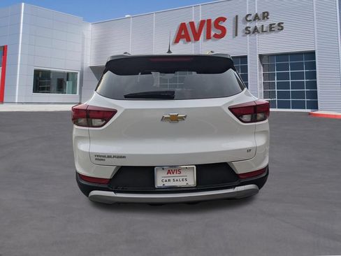 Used 2025 Chevrolet TrailBlazer LT AWD/4WD image 7