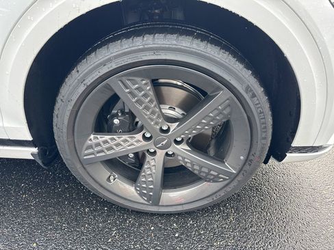 Used 2025 Genesis GV70 2.5T w/ Sport Prestige Package image 9