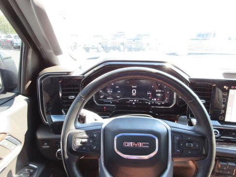Used 2024 GMC Sierra 1500 Elevation w/ Elevation Premium Package AWD/4WD image 33