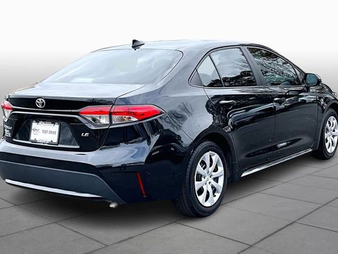 Certified 2022 Toyota Corolla LE image 12