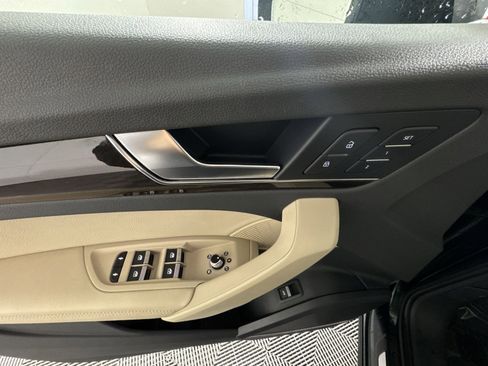 Used 2019 Audi Q5 Prestige w/ Prestige Package image 15