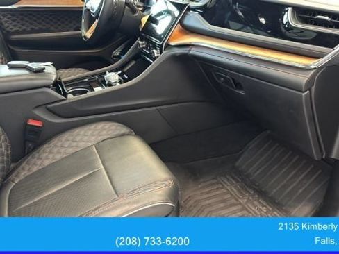 Used 2024 Jeep Grand Cherokee Summit AWD/4WD image 47