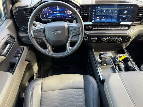 Used 2025 Chevrolet Silverado 1500 ZR2 w/ Technology Package AWD/4WD image 10