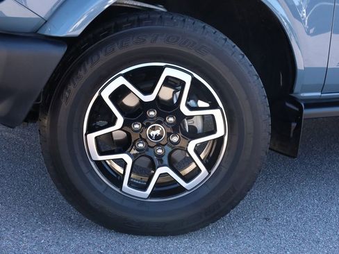 Used 2024 Ford Bronco Outer Banks image 19
