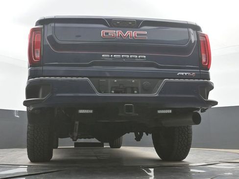 Used 2022 GMC Sierra 2500 AT4 w/ AT4 Preferred Package AWD/4WD image 32