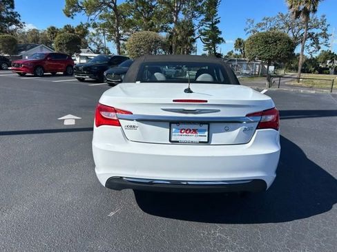 Used 2013 Chrysler 200 Touring image 5