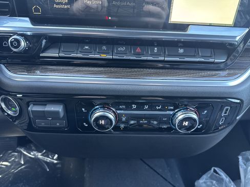 New 2026 GMC Sierra 1500 Elevation image 25