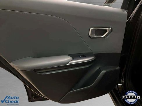 Used 2025 Kia K4 LX image 61