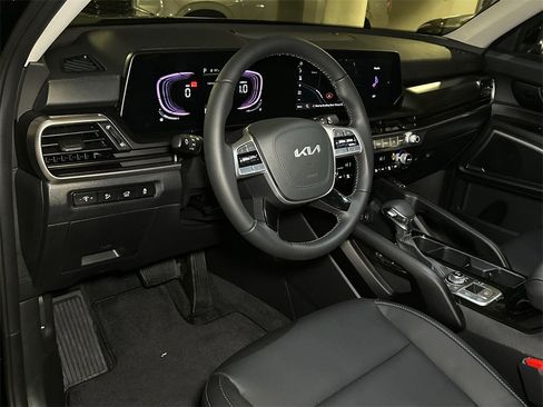 New 2025 Kia Telluride S image 20