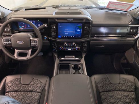 New 2026 Ford F250 Lariat w/ Black Appearance Package AWD/4WD image 13