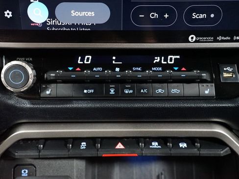 Used 2022 Toyota Tundra SR5 w/ SR5 Premium Package image 21