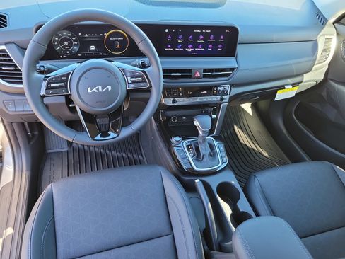 New 2026 Kia Seltos EX image 8