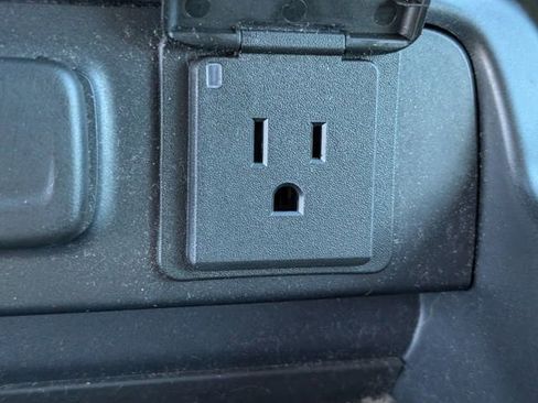 Used 2016 GMC Sierra 1500 Denali w/ Enhanced Driver Alert Package AWD/4WD image 20